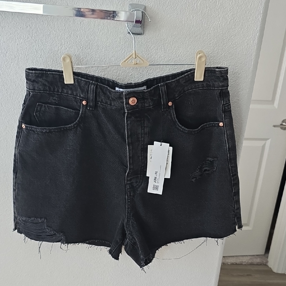 NWT Zara Distressed Jean Shorts Size 14